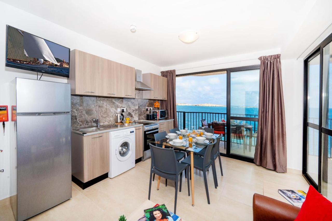 Islet Promenade Seafront Apartment With Large Corner Terrace By Getawaysmalta Сент-Полс-Бей Экстерьер фото