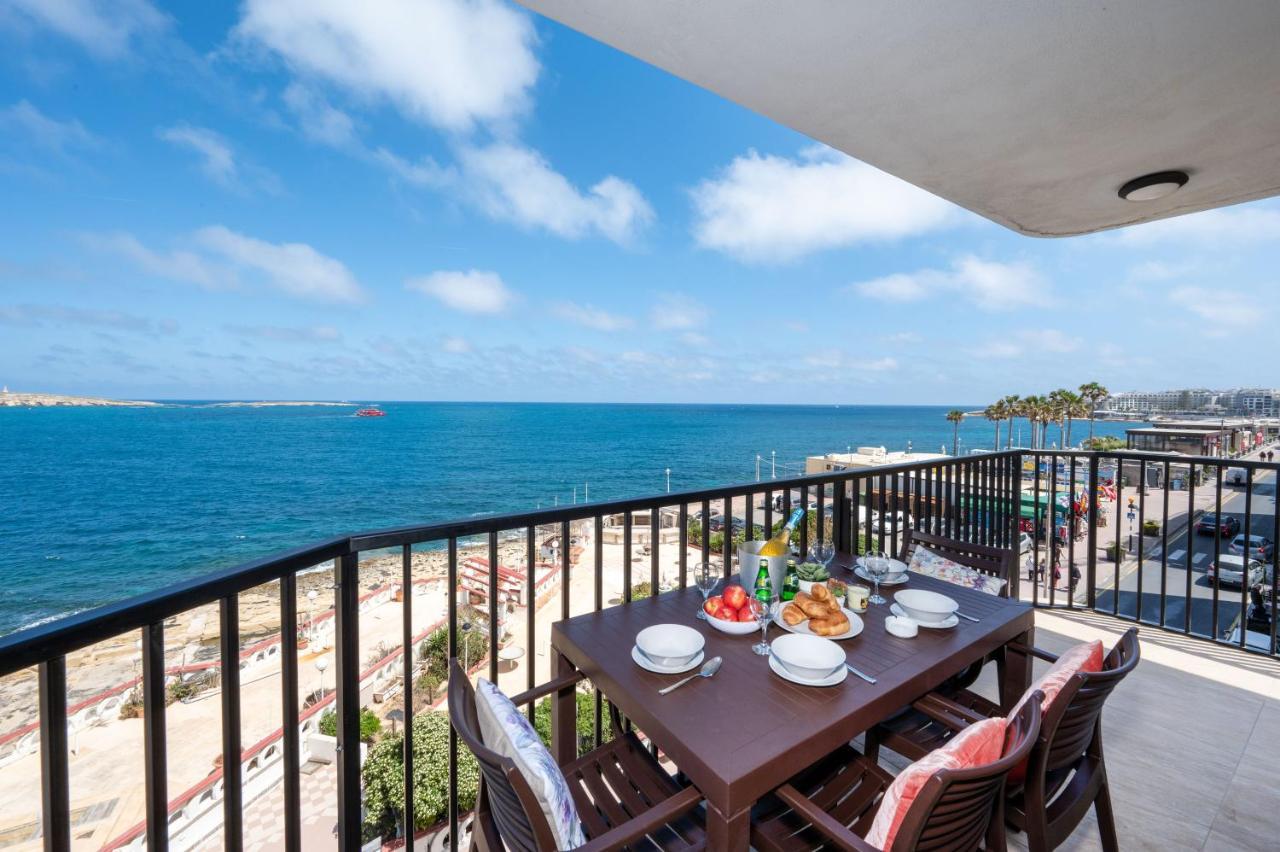 Islet Promenade Seafront Apartment With Large Corner Terrace By Getawaysmalta Сент-Полс-Бей Экстерьер фото